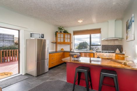 Photo of property in 35 Easther Crescent, Kew, Dunedin, 9012