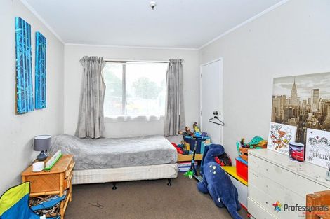 Photo of property in 1 Montego Place, Weymouth, Auckland, 2103