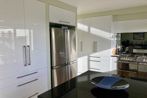 Photo of property in 2/71 Balmain Road, Birkenhead, Auckland, 0626