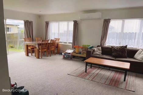Photo of property in 41 Seymour Road, Sunnyvale, Auckland, 0612