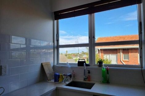 Photo of property in 1/12 Northumberland Avenue, Belmont, Auckland, 0622