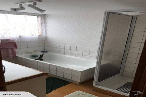 Photo of property in 3/2 Dallinghoe Crescent, Milford, Auckland, 0620