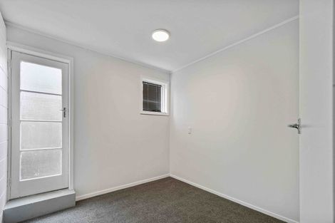 Photo of property in 3/120 Titirangi Road, New Lynn, Auckland, 0600