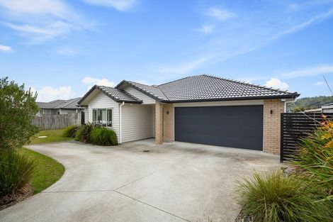 Photo of property in 5 Raymond Grace Avenue, Huapai, Kumeu, 0810
