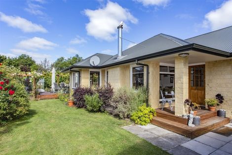 Photo of property in 49 Bourne Crescent, Papanui, Christchurch, 8053