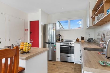 Photo of property in 16b Beauchamp Street, Tawa, Wellington, 5028