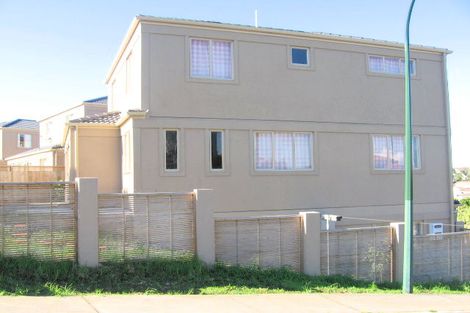 Photo of property in 8a Belle Verde Drive, Sunnynook, Auckland, 0630