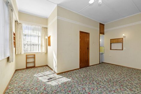 Photo of property in 194 Naenae Road, Naenae, Lower Hutt, 5011