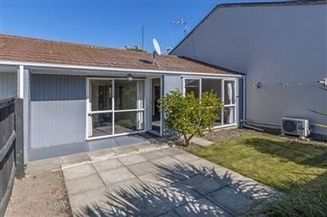 Photo of property in 4/30b Nortons Road, Avonhead, Christchurch, 8042