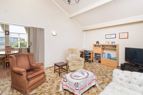 Photo of property in 2 Paradise Place, Milson, Palmerston North, 4414