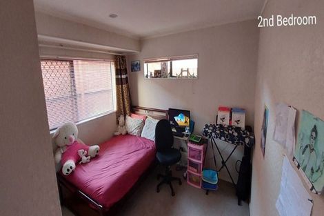 Photo of property in 10/4074 Great North Road, Glen Eden, Auckland, 0602