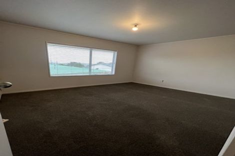 Photo of property in 38 Lilburn Crescent, Massey, Auckland, 0614