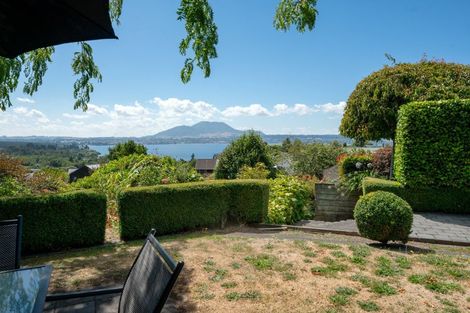 Photo of property in 7 Krissell Place, Acacia Bay, Taupo, 3330
