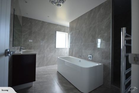 Photo of property in 94 Pohutukawa Parade, Riverhead, 0820