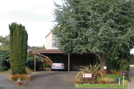 Photo of property in 25 Burn-murdoch Street, St Andrews, Hamilton, 3200