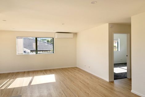 Photo of property in 11 San Ambrosio Rise, Henderson, Auckland, 0612