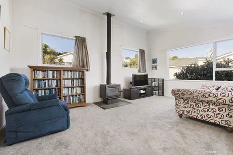 Photo of property in 5 Rydal Place, Southgate, Wellington, 6023