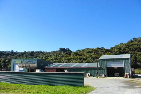 Photo of property in Valley Motor Imports, 185 Marsden Road, Greymouth, 7805