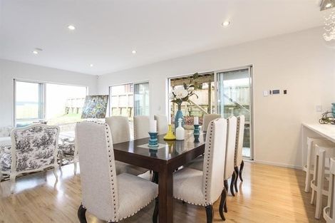 Photo of property in 73 San Valentino Drive, Henderson, Auckland, 0612