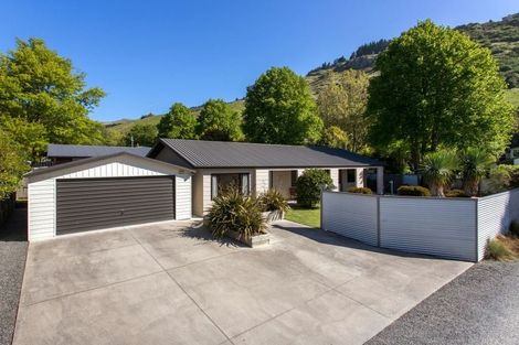 Photo of property in 121 Bowenvale Avenue, Cashmere, Christchurch, 8022