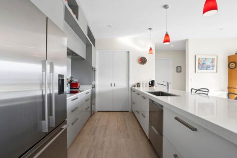 Photo of property in 21 Valley Crescent, Wanaka, 9305