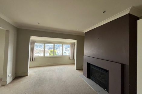 Photo of property in 10 Hawker Street, Mount Victoria, Wellington, 6011