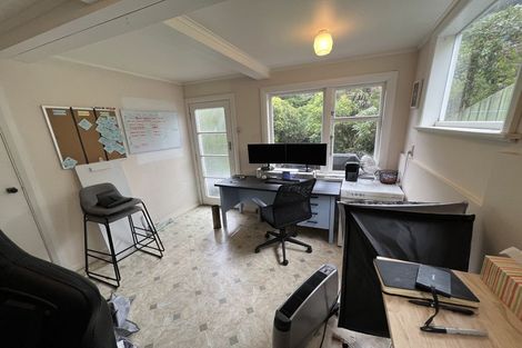 Photo of property in 42 Duncan Terrace, Kilbirnie, Wellington, 6022