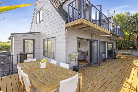 Photo of property in 133 Sandspit Road, Shelly Park, Auckland, 2014