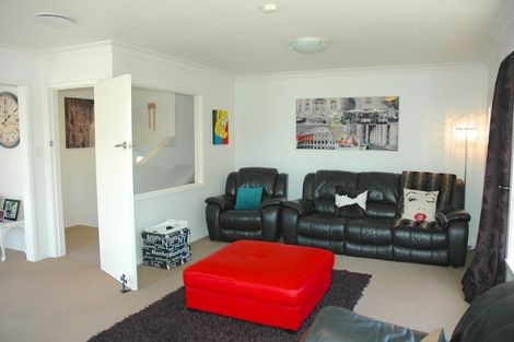 Photo of property in 5 Mcalpine Place, Rangiora, 7400