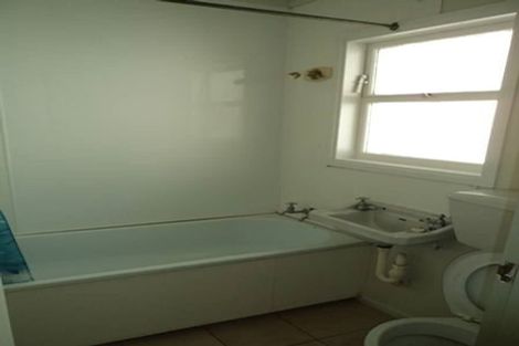 Photo of property in 2/328 Mount Eden Road, Mount Eden, Auckland, 1024