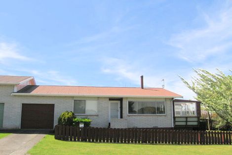 Photo of property in 2 Lisa Crescent, Mangakakahi, Rotorua, 3015
