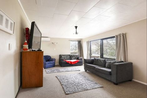 Photo of property in 6 Luke Place, Fairy Springs, Rotorua, 3015