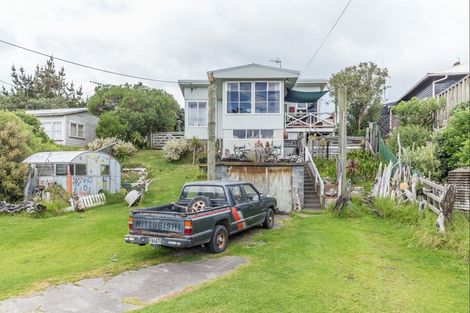 Photo of property in 643 Waitarere Beach Road, Waitarere Beach, Levin, 5510