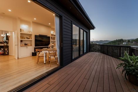 Photo of property in 37 Schooner Drive, Whitby, Porirua, 5024