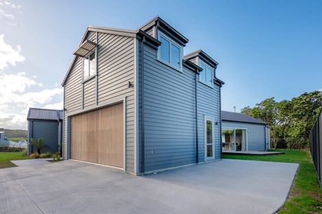 Photo of property in 42 Okaia Drive, Kinloch, Taupo, 3377