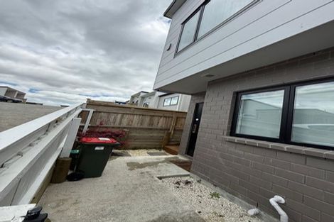 Photo of property in 9b Poruru Close, Papakura, 2110