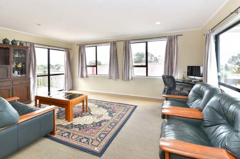 Photo of property in 89 Vipond Road, Stanmore Bay, Whangaparaoa, 0932