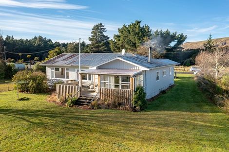 Photo of property in 73 Driver Street, Long Beach, Port Chalmers, 9081