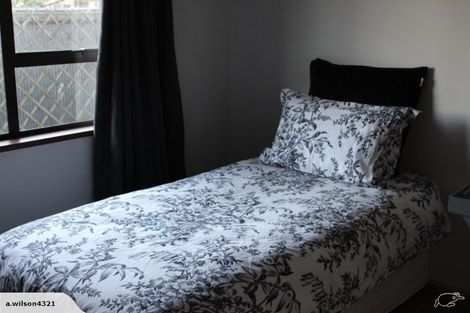 Photo of property in 2/30 Wyatt Place, Russley, Christchurch, 8042