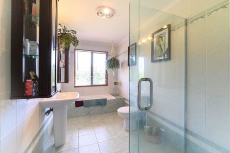 Photo of property in 260 State Highway 16, Kumeu, 0892