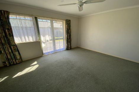 Photo of property in 30 Strachan Way, Highbury, Palmerston North, 4412