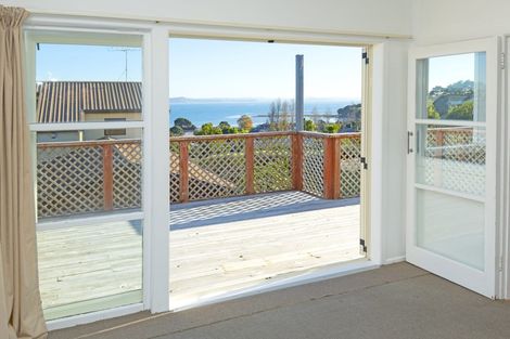 Photo of property in 952a Whangaparaoa Road, Manly, Whangaparaoa, 0930