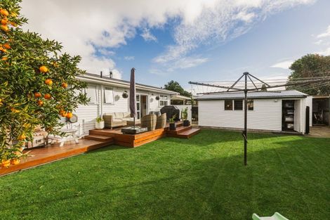 Photo of property in 19 Frickleton Street, Taradale, Napier, 4112
