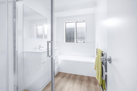 Photo of property in 11a Mahana Road, St Andrews, Hamilton, 3200