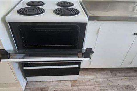 Photo of property in 6a Matahourua Crescent, Cannons Creek, Porirua, 5024