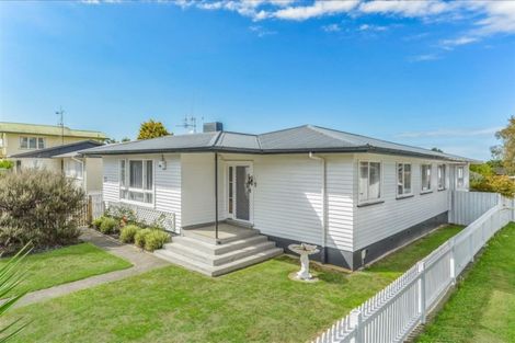 Photo of property in 7 Rosalind Street, Deanwell, Hamilton, 3206