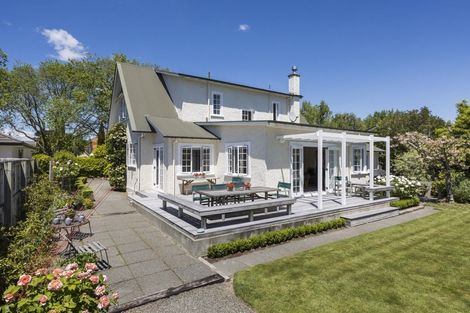 Photo of property in 31 Elmira Avenue, Hokowhitu, Palmerston North, 4410