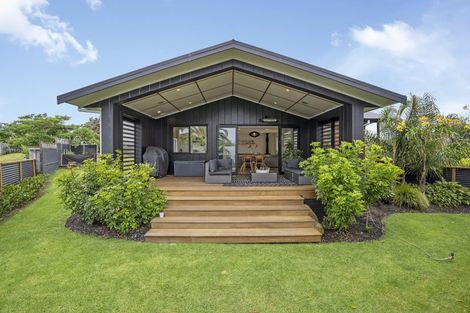 Photo of property in 32 Snell Crescent, Waihi Beach, 3611