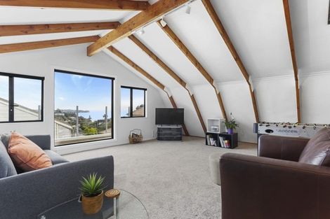 Photo of property in 2/13 Garadice Road, Rothesay Bay, Auckland, 0630