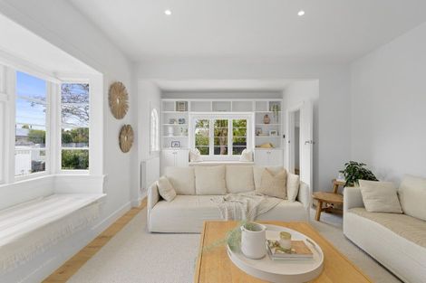 Photo of property in 64 Wilsons Road, Saint Martins, Christchurch, 8022